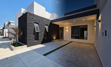 Casa en Venta Un piso 3 recámaras Lomas de la Rioja