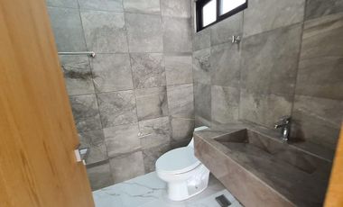 Casa en Venta Un piso 3 recámaras Lomas de la Rioja