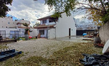 Local comercial con oficinas mas deposito