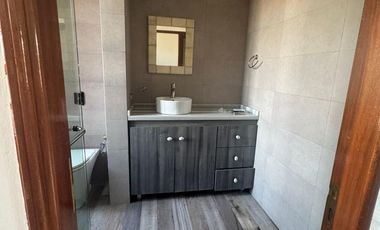 Venta de casa premiun en Cerro de las Rosas