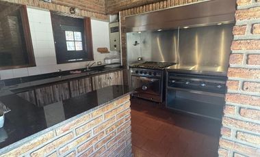 Venta de casa premiun en Cerro de las Rosas