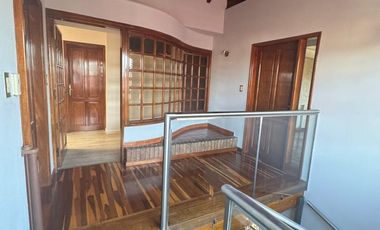 Venta de casa premiun en Cerro de las Rosas