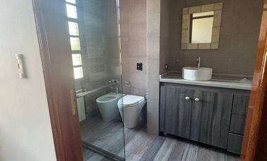 Venta de casa premiun en Cerro de las Rosas