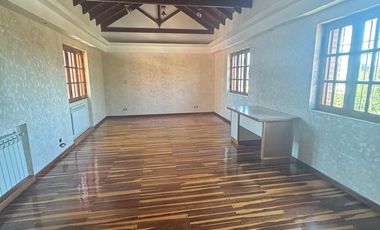 Venta de casa premiun en Cerro de las Rosas