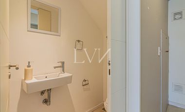 Venta Departamento  Triplex luminoso en Coghlan — ideal para vivir o como inversión