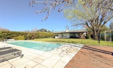 Casa 3 Dorm - Kentucky Club de Campo.