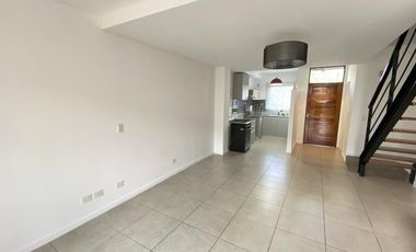 Excelente Dúplex de 90 m2 cubiertos + Jardín