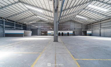 Galpón de 2000m2 en Parque Logístico 