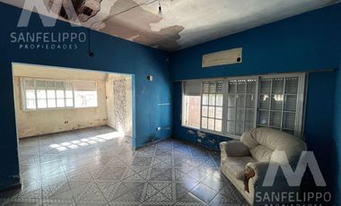 Galpón con vivienda a refaccionar en Wilde, Avellaneda