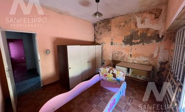 Galpón con vivienda a refaccionar en Wilde, Avellaneda