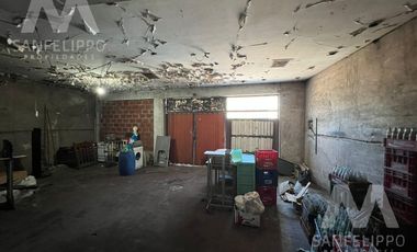 Galpón con vivienda a refaccionar en Wilde, Avellaneda