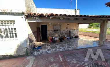 Galpón con vivienda a refaccionar en Wilde, Avellaneda