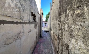 Galpón con vivienda a refaccionar en Wilde, Avellaneda