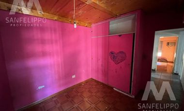 Galpón con vivienda a refaccionar en Wilde, Avellaneda