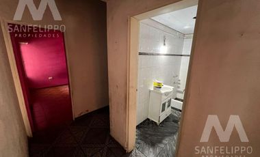 Galpón con vivienda a refaccionar en Wilde, Avellaneda
