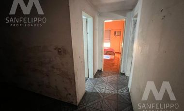 Galpón con vivienda a refaccionar en Wilde, Avellaneda