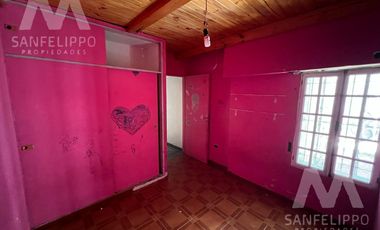 Galpón con vivienda a refaccionar en Wilde, Avellaneda