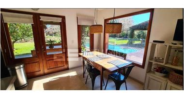 Casa en Ayres de Pilar