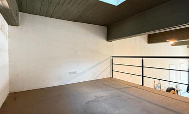 Local con entrepiso - Alquiler