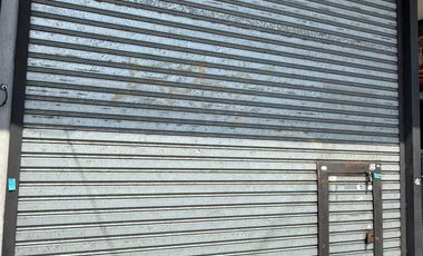 Local con entrepiso - Alquiler