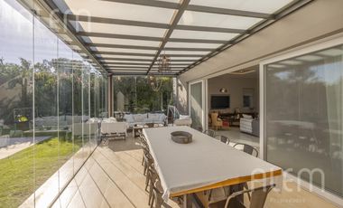 Casa en Venta de 4 dormitorios en suite en Saint Thomas Canning