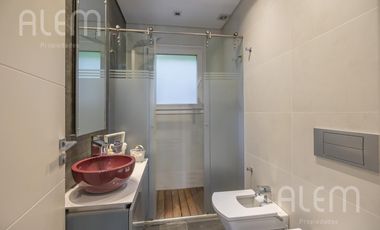 Casa en Venta de 4 dormitorios en suite en Saint Thomas Canning