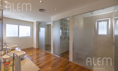 Casa en Venta de 4 dormitorios en suite en Saint Thomas Canning