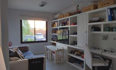 Casa en alquiler anual en Santa Bárbara, 4 dormitorios con 2 playroom, refaccionada