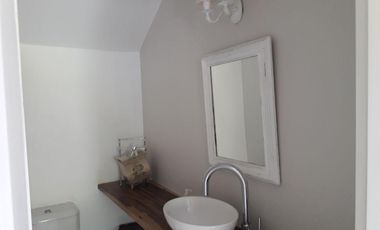 Casa en alquiler anual en Santa Bárbara, 4 dormitorios con 2 playroom, refaccionada