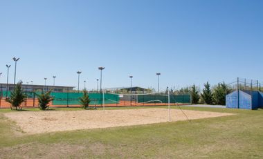 Casa en alquiler anual en Santa Bárbara, 4 dormitorios con 2 playroom, refaccionada