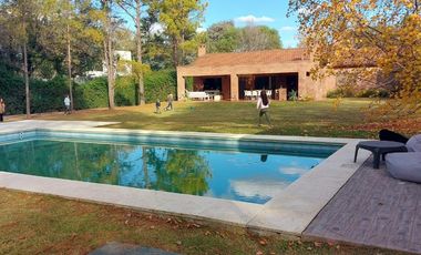 Casa en Alquiler Temporal, 3 Domitorios, Villa Allende