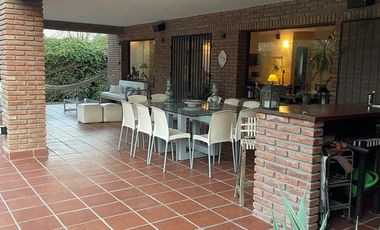 Casa en Alquiler Temporal, 3 Domitorios, Villa Allende