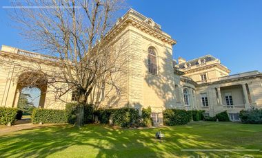 Casa en venta de cuatro ambientes con amplio parque en Abril Club de Campo, Hudson