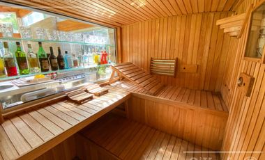 Casa en venta de cuatro ambientes con amplio parque en Abril Club de Campo, Hudson