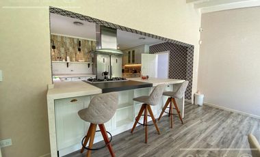 Casa en venta de cuatro ambientes con amplio parque en Abril Club de Campo, Hudson