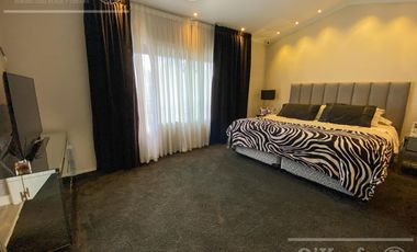 Casa en venta de cuatro ambientes con amplio parque en Abril Club de Campo, Hudson