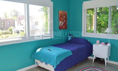 Daniela Esteche Realty & Home La Peregrina Casa Neoclasica