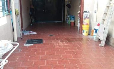 Casa en Venta con quincho o sitio comercial - Wilde - Avellaneda
