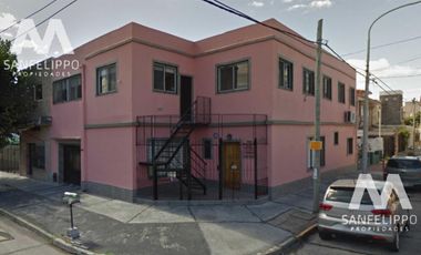 Casa en Venta con quincho o sitio comercial - Wilde - Avellaneda
