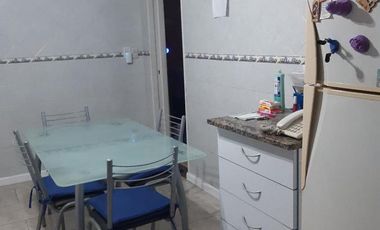 Casa en Venta con quincho o sitio comercial - Wilde - Avellaneda