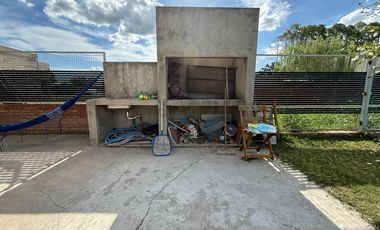 VENTA CASA 3 DORMITORIOS EN DON QUIJOTE, ROLDAN
