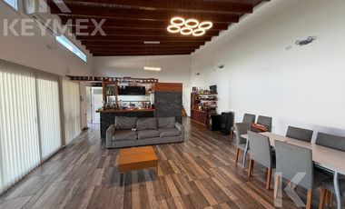 Casa en venta 2 dormitorios con pileta y cancha de padel - El Rodeo, La Plata