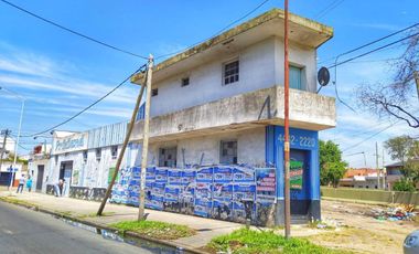432 m2 LOCAL / GALPON C/ VIVIENDA