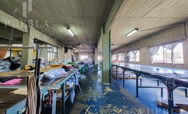 VENTA DE LOCAL COMERCIAL DE 1.600M2 EN EXCELENTE ESTADO EN UNA UBICACIÓN PRIVILEGIADA!!