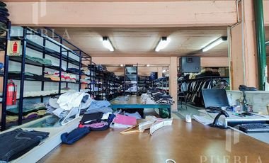 VENTA DE LOCAL COMERCIAL DE 1.600M2 EN EXCELENTE ESTADO EN UNA UBICACIÓN PRIVILEGIADA!!