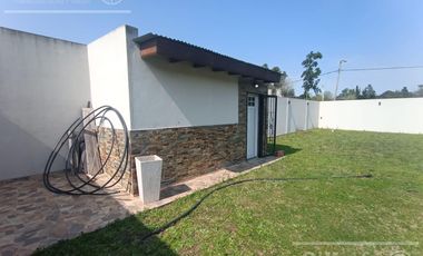 Casa  en Venta sobre lote de 318 m2 en Aromos del Pato - Berazategui
