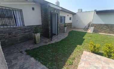Casa  en Venta sobre lote de 318 m2 en Aromos del Pato - Berazategui