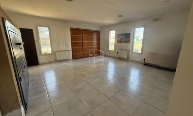 Venta - Propiedad de Nivel Gerencial en Barrio Jockey - C105