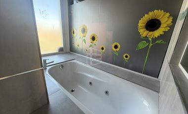 Venta - Propiedad de Nivel Gerencial en Barrio Jockey - C105