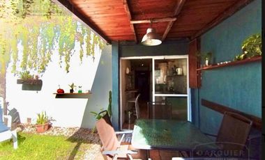 CASA EN MUY BUENA UBICACION